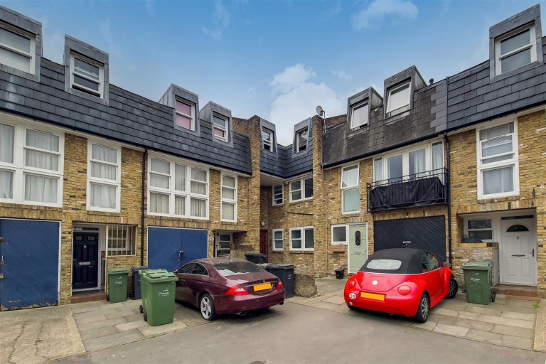 Franklin Close, London