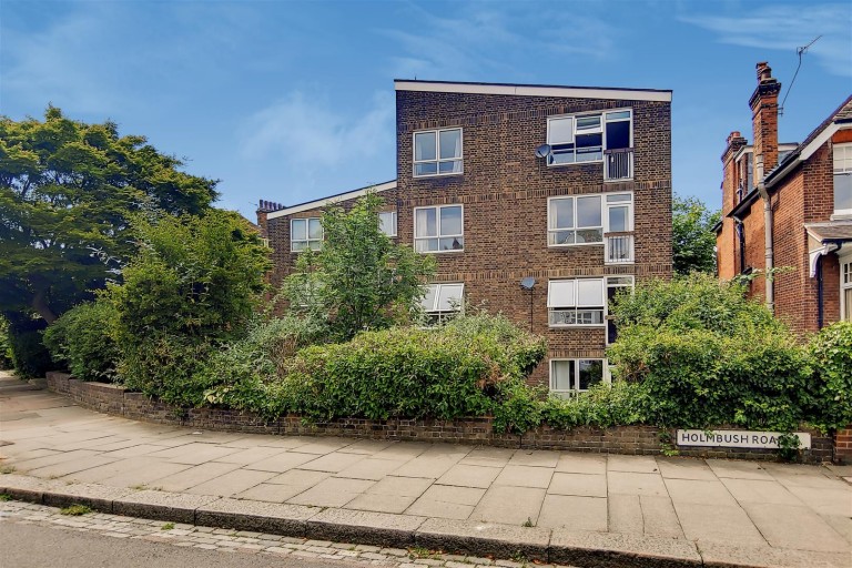 Holmbush Road, London