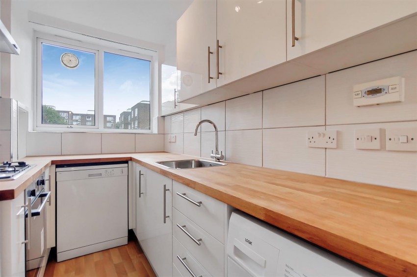 Images for Holmbush Road, London