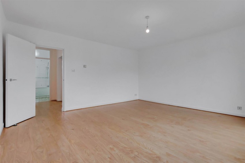 Images for Holmbush Road, London