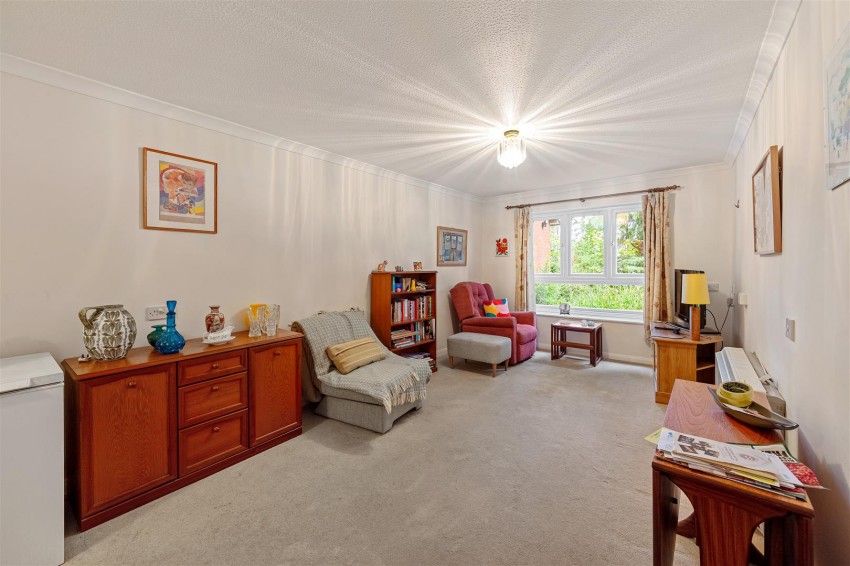 Images for Cedar Close, London