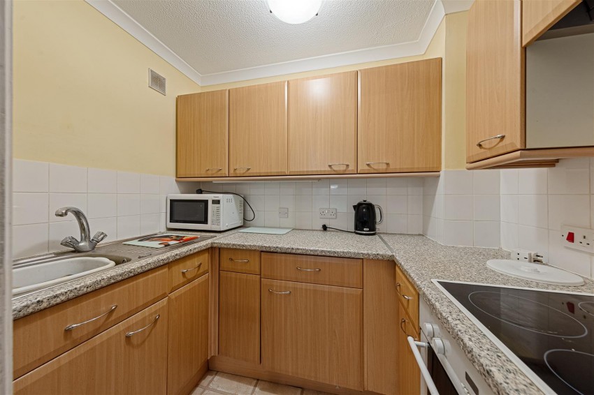 Images for Cedar Close, London