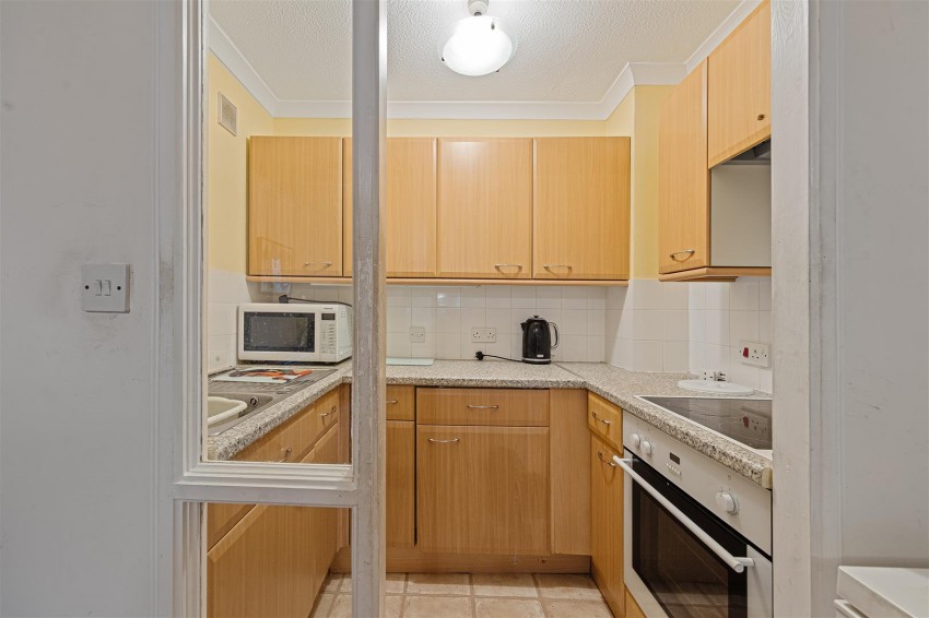 Images for Cedar Close, London