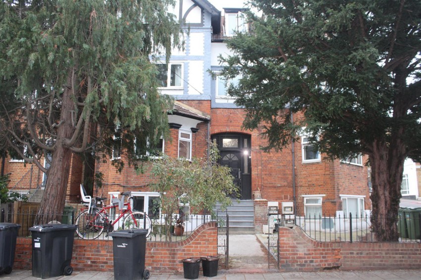 Images for Gleneagle Road, London